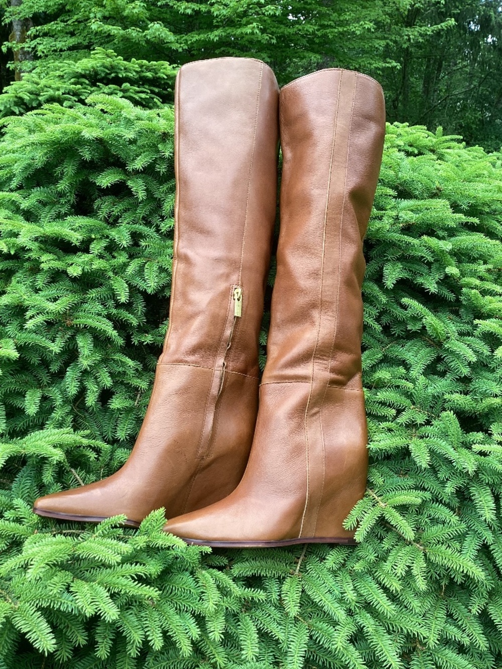 Spectacular Vince Camuto Tiasie Tall Creamy Soft Genuine Leather Wedge Boots🦋